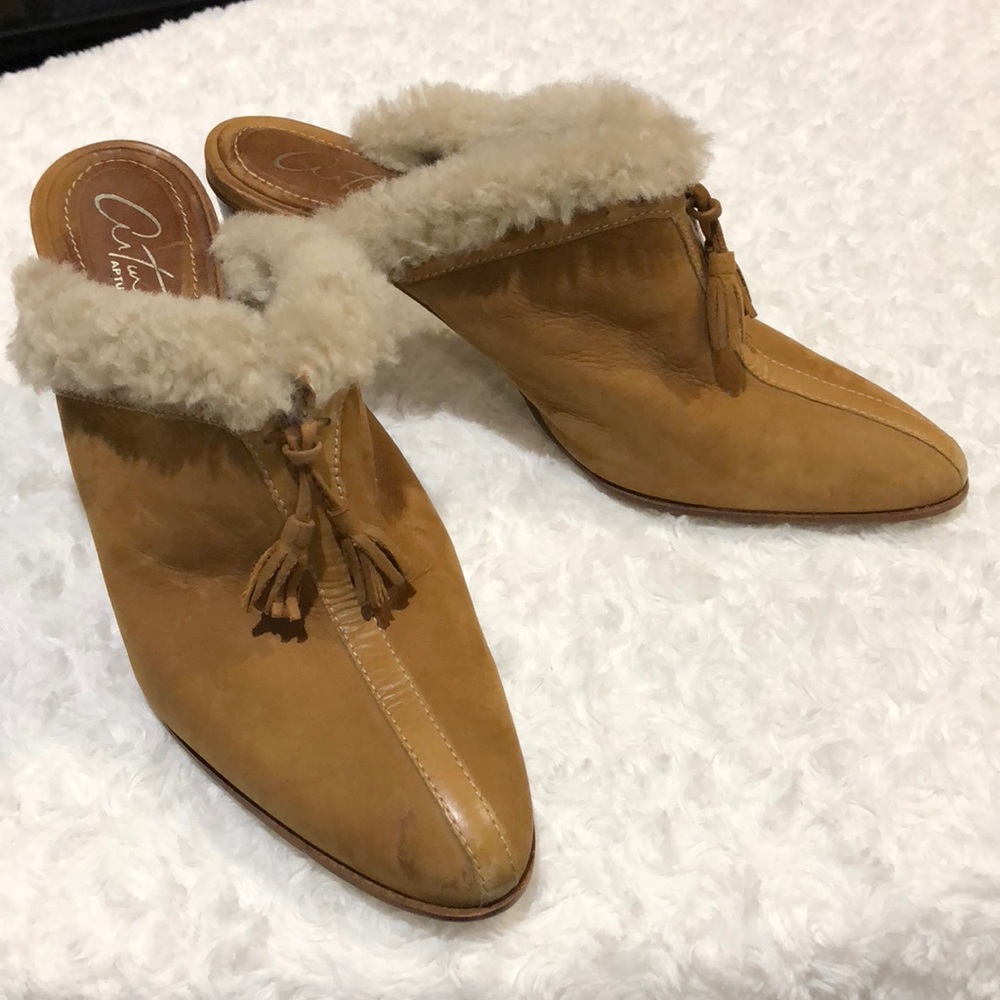 Nude and casual warm designer mules